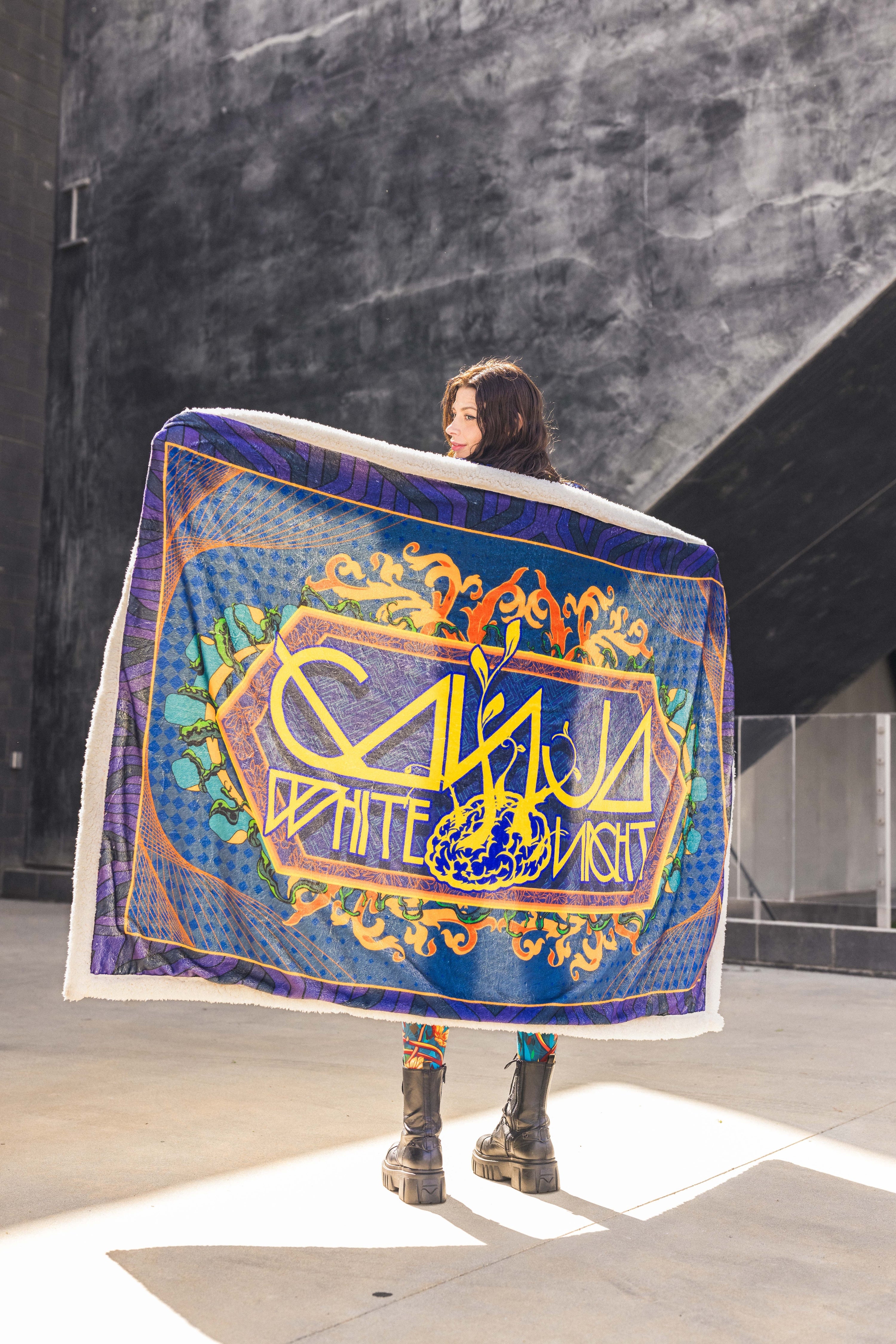 Bassline 2.0 Blanket – Ganja White Night